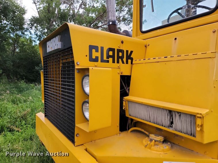 image for item DQ7480 1979 Clark 110-11B  elevating scraper