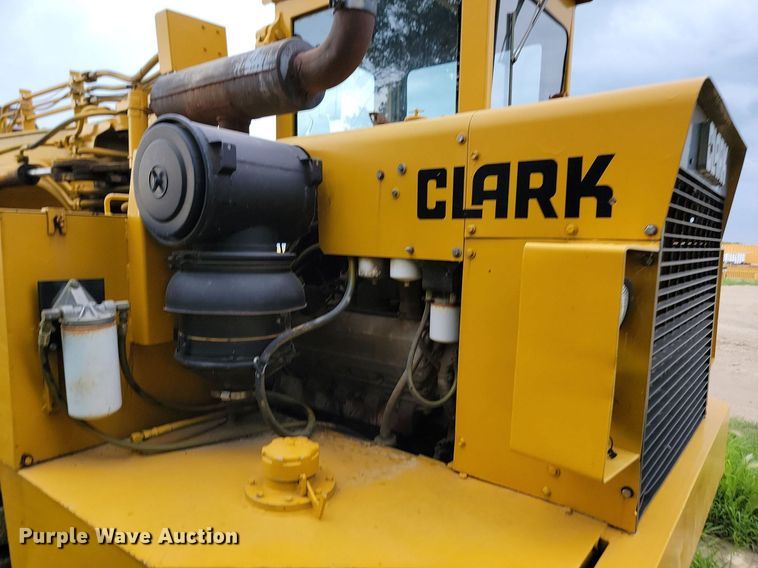 image for item DQ7480 1979 Clark 110-11B  elevating scraper