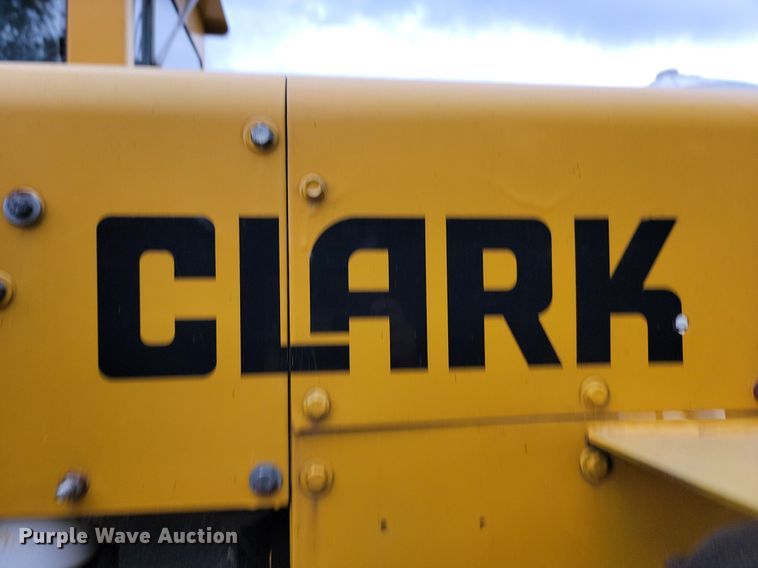 image for item DQ7480 1979 Clark 110-11B  elevating scraper