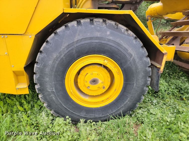 image for item DQ7480 1979 Clark 110-11B  elevating scraper