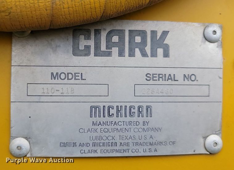 image for item DQ7480 1979 Clark 110-11B  elevating scraper