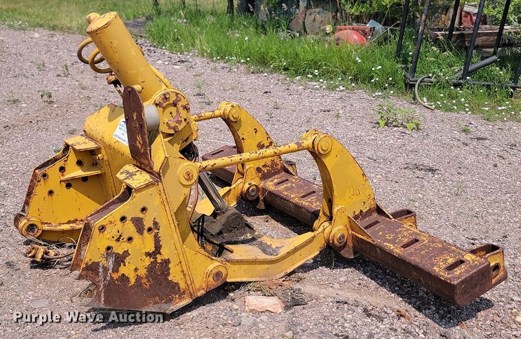 image for item DQ7497 Caterpillar No. 12  ripper/scarifier