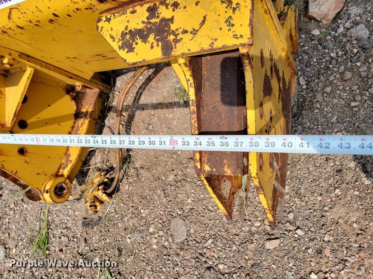 image for item DQ7497 Caterpillar No. 12  ripper/scarifier