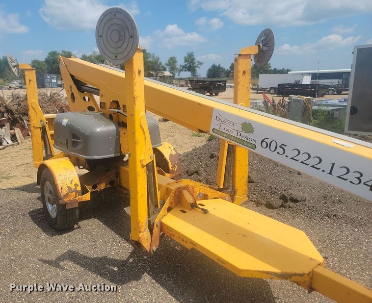 image for item DQ7530 2014 Haulotte 3632T  boom lift