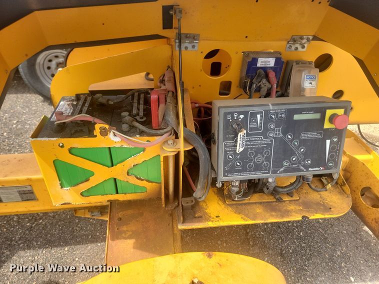image for item DQ7530 2014 Haulotte 3632T  boom lift