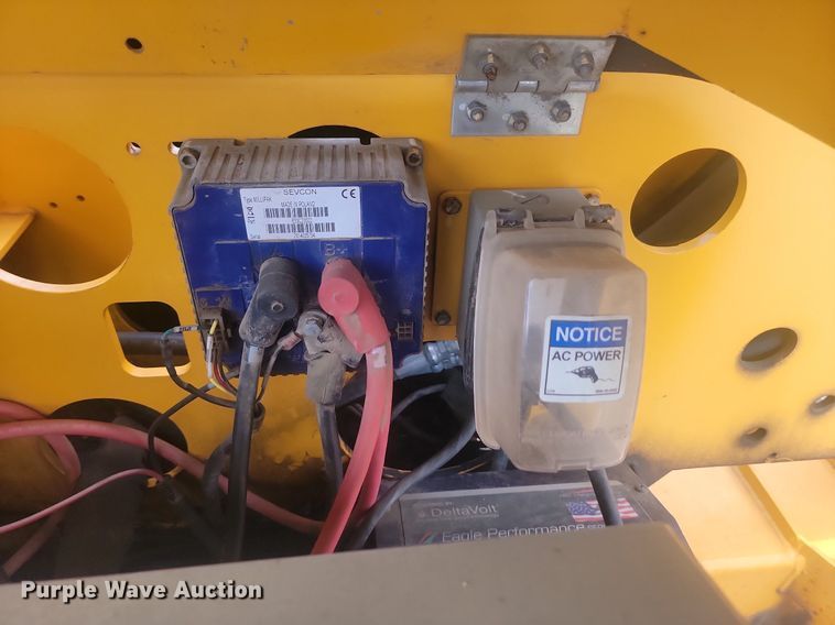 image for item DQ7530 2014 Haulotte 3632T  boom lift