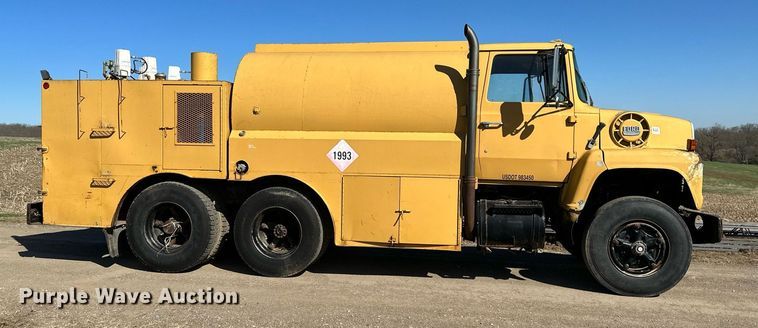 image for item DR5175 1975 Ford  fuel truck