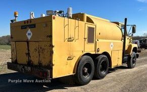 image for item DR5175 1975 Ford  fuel truck