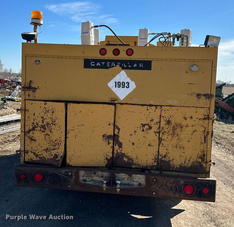 image for item DR5175 1975 Ford  fuel truck