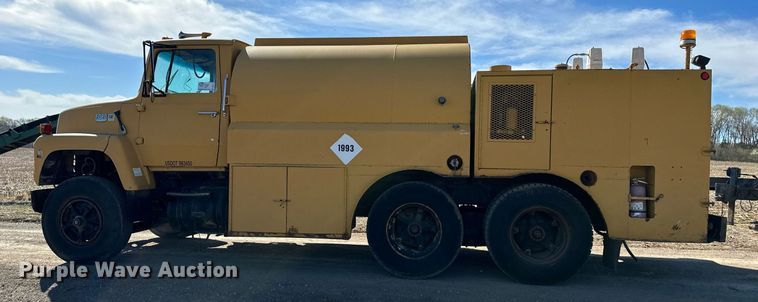 image for item DR5175 1975 Ford  fuel truck