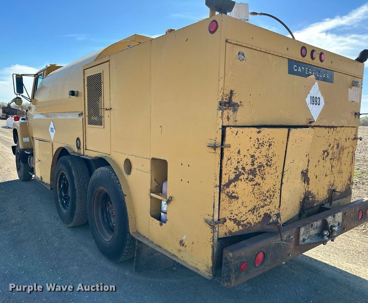 image for item DR5175 1975 Ford  fuel truck