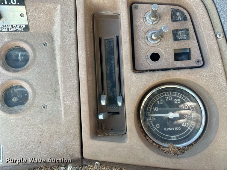 image for item DR5175 1975 Ford  fuel truck