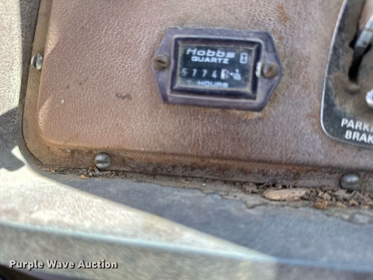 image for item DR5175 1975 Ford  fuel truck