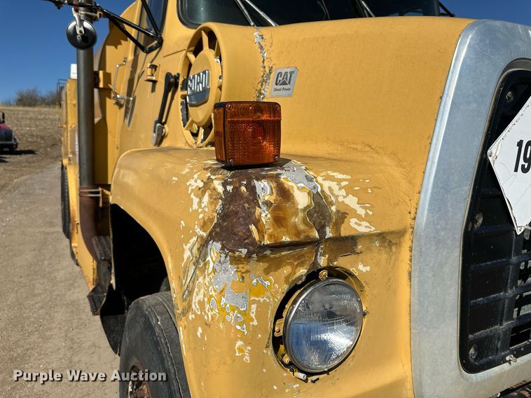 image for item DR5175 1975 Ford  fuel truck