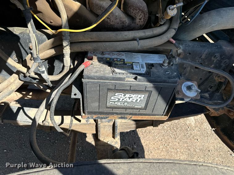 image for item DR5175 1975 Ford  fuel truck