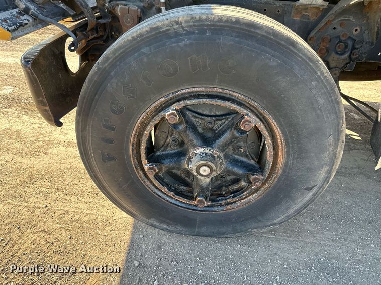 image for item DR5175 1975 Ford  fuel truck