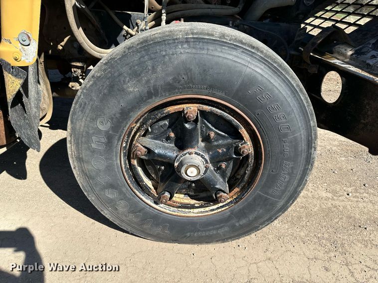 image for item DR5175 1975 Ford  fuel truck