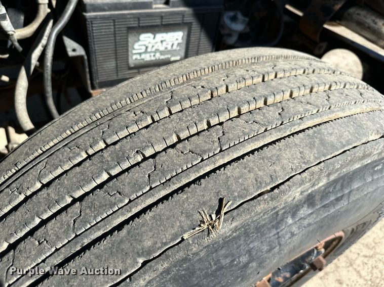 image for item DR5175 1975 Ford  fuel truck