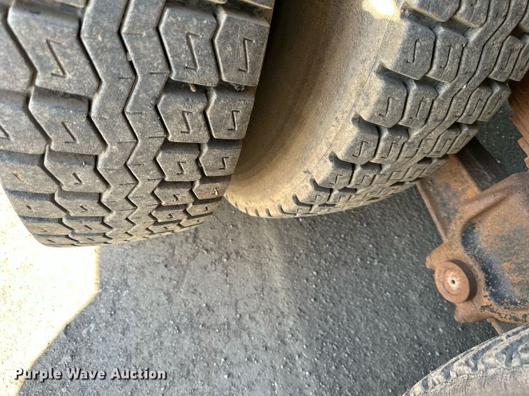 image for item DR5175 1975 Ford  fuel truck