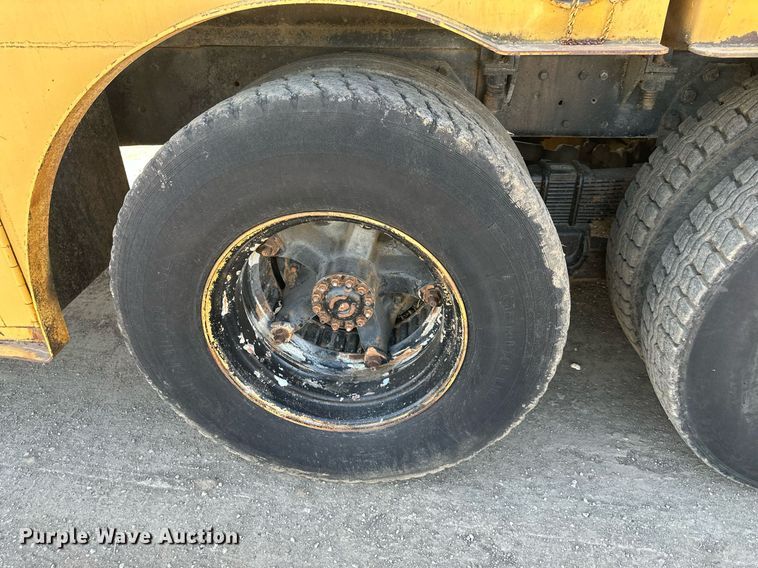 image for item DR5175 1975 Ford  fuel truck