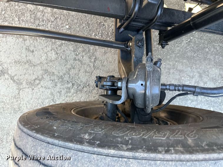 image for item DR5176 2003 Kenworth T600  semi truck