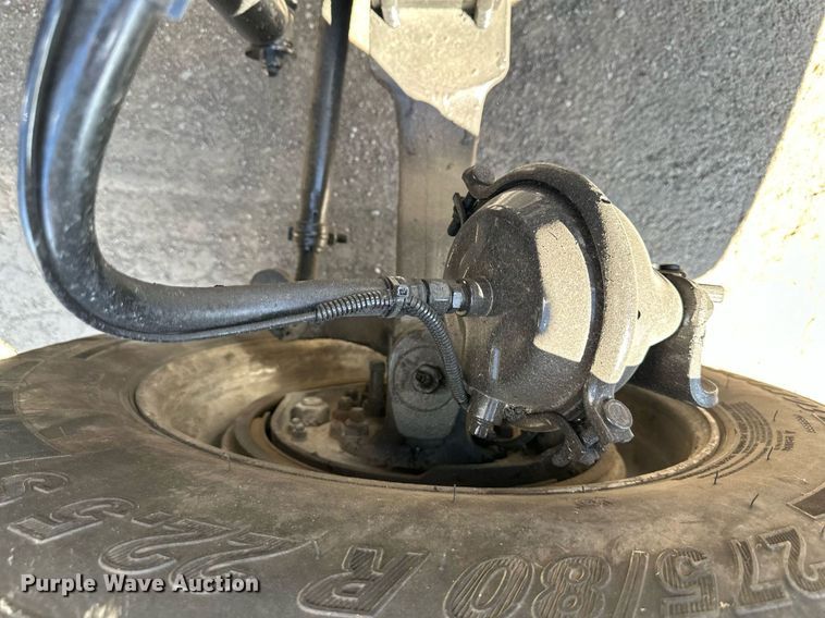 image for item DR5176 2003 Kenworth T600  semi truck