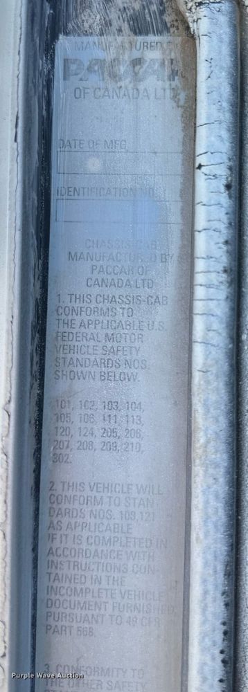 image for item DR5176 2003 Kenworth T600  semi truck