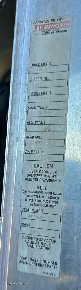 image for item DR5176 2003 Kenworth T600  semi truck