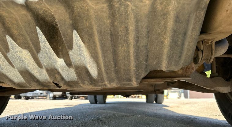 image for item DS2043 2009 GMC Sierra 3500HD  flatbed pickup truck