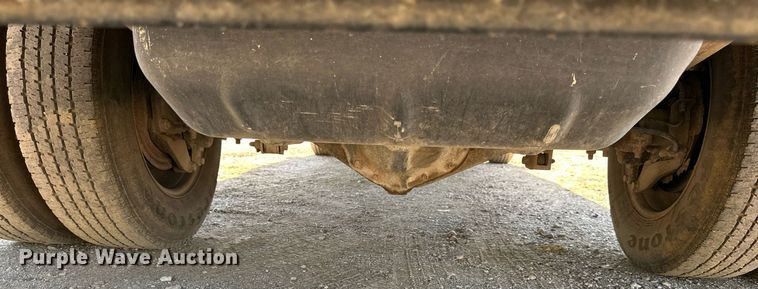 image for item DS2045 2008 GMC Sierra 3500HD  flatbed pickup truck