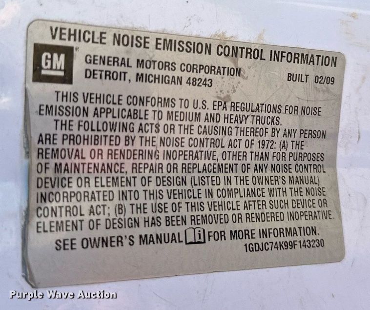 image for item DS2047 2009 GMC Sierra 3500  flatbed pickup truck