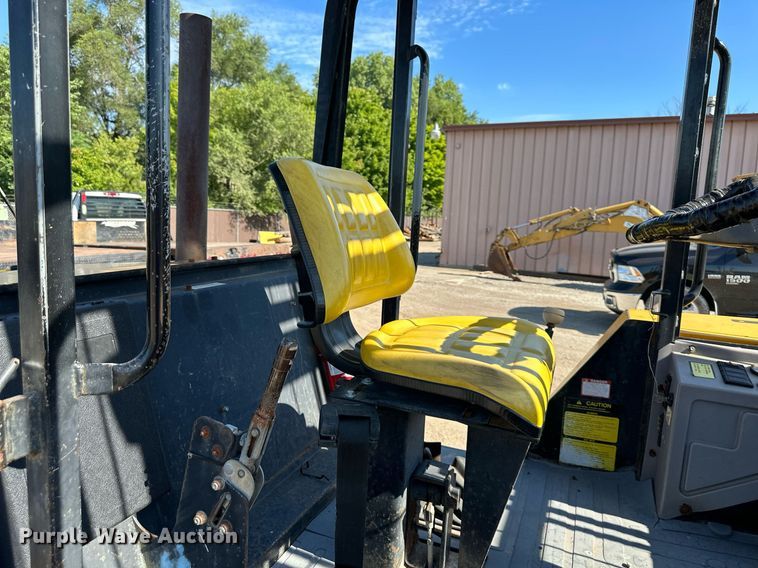 image for item DS2052 1998 JCB  forklift