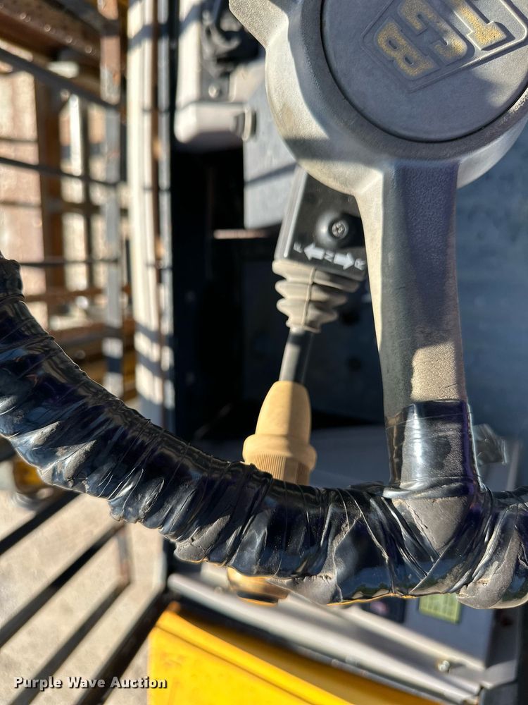 image for item DS2052 1998 JCB  forklift