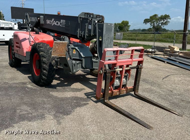 image for item DS2070 2018 Skyjack SJ1056 TH  telehandler