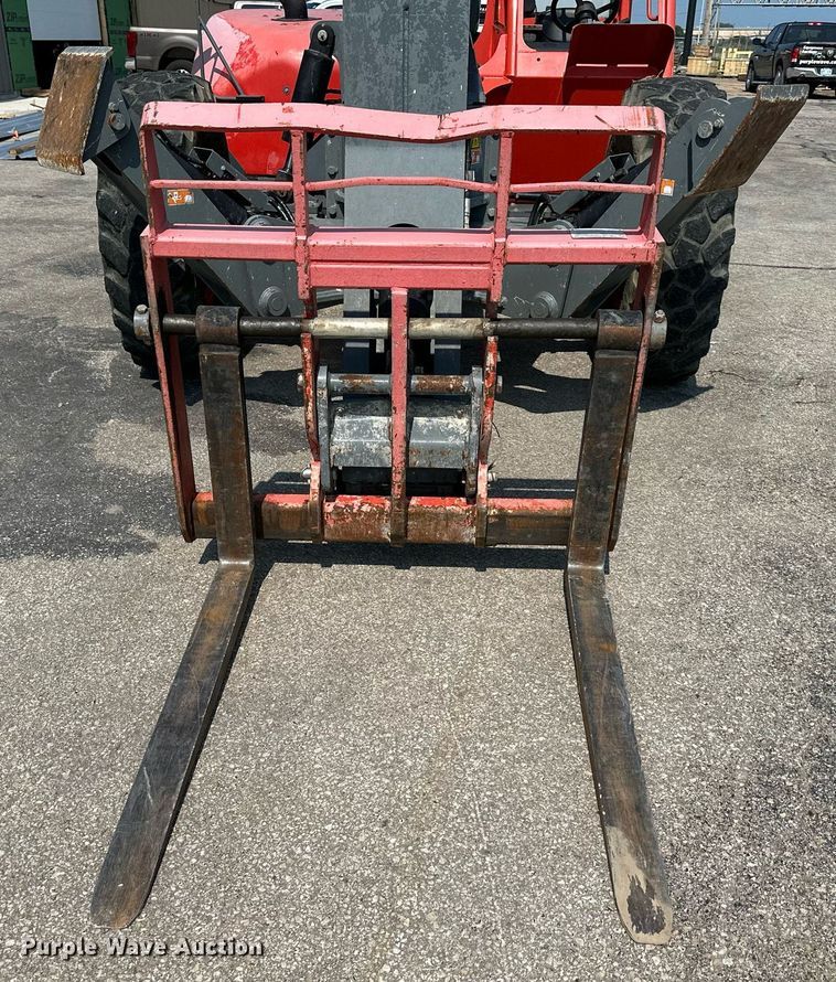image for item DS2070 2018 Skyjack SJ1056 TH  telehandler