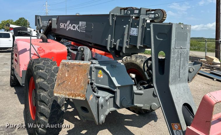 image for item DS2070 2018 Skyjack SJ1056 TH  telehandler