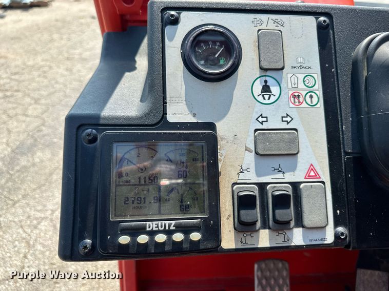 image for item DS2070 2018 Skyjack SJ1056 TH  telehandler