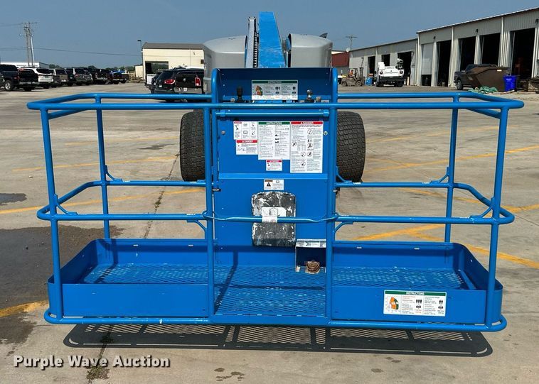 image for item DS2071 2014 Genie S-65  boom lift