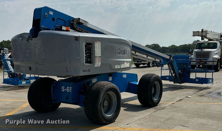 image for item DS2071 2014 Genie S-65  boom lift