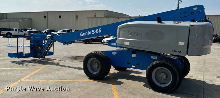 image for item DS2071 2014 Genie S-65  boom lift