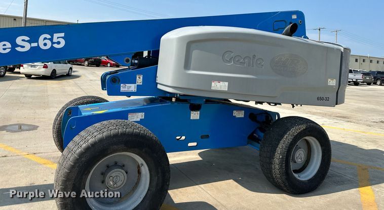 image for item DS2071 2014 Genie S-65  boom lift