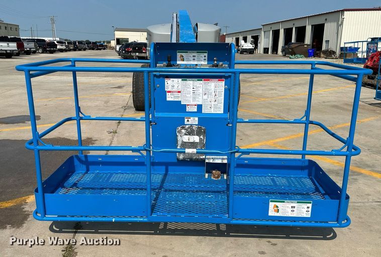 image for item DS2071 2014 Genie S-65  boom lift