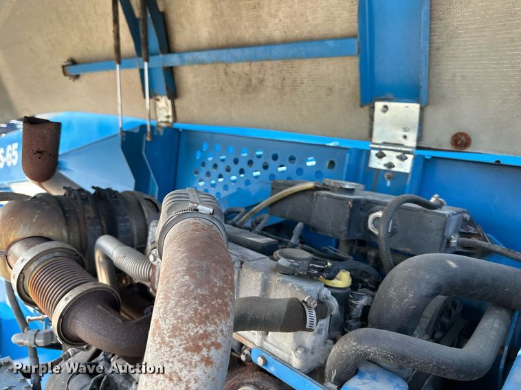 image for item DS2071 2014 Genie S-65  boom lift