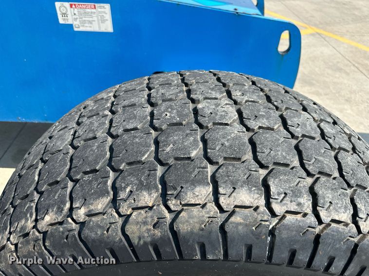 image for item DS2071 2014 Genie S-65  boom lift