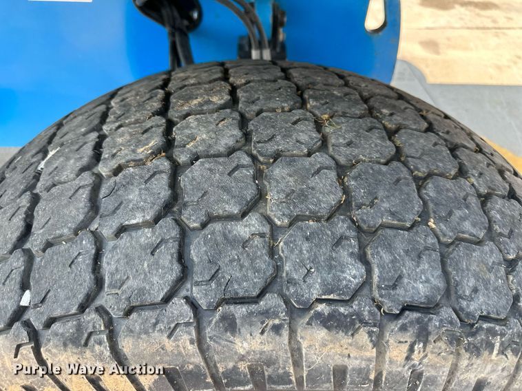 image for item DS2071 2014 Genie S-65  boom lift