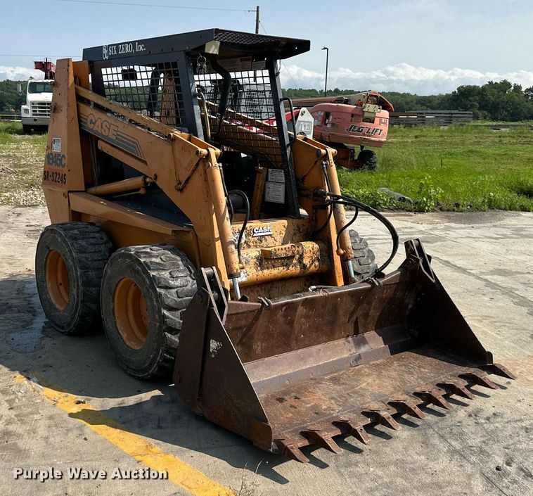 image for item DS2073 2001 Case 1845C  skid steer loader