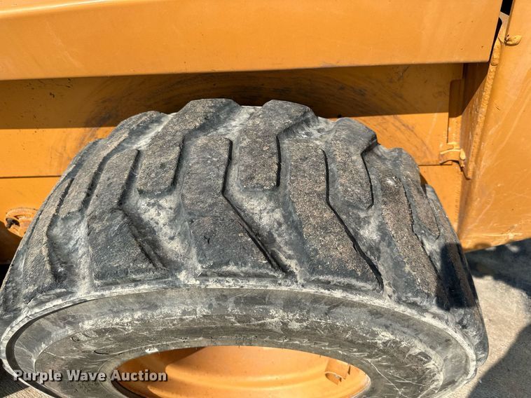 image for item DS2073 2001 Case 1845C  skid steer loader