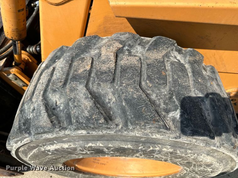 image for item DS2073 2001 Case 1845C  skid steer loader