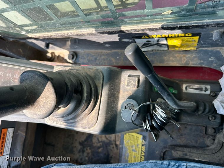 image for item DS2074 2007 Takeuchi TL140  tracked skid steer loader