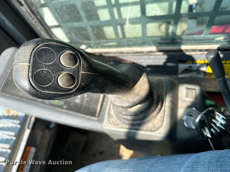 image for item DS2074 2007 Takeuchi TL140  tracked skid steer loader